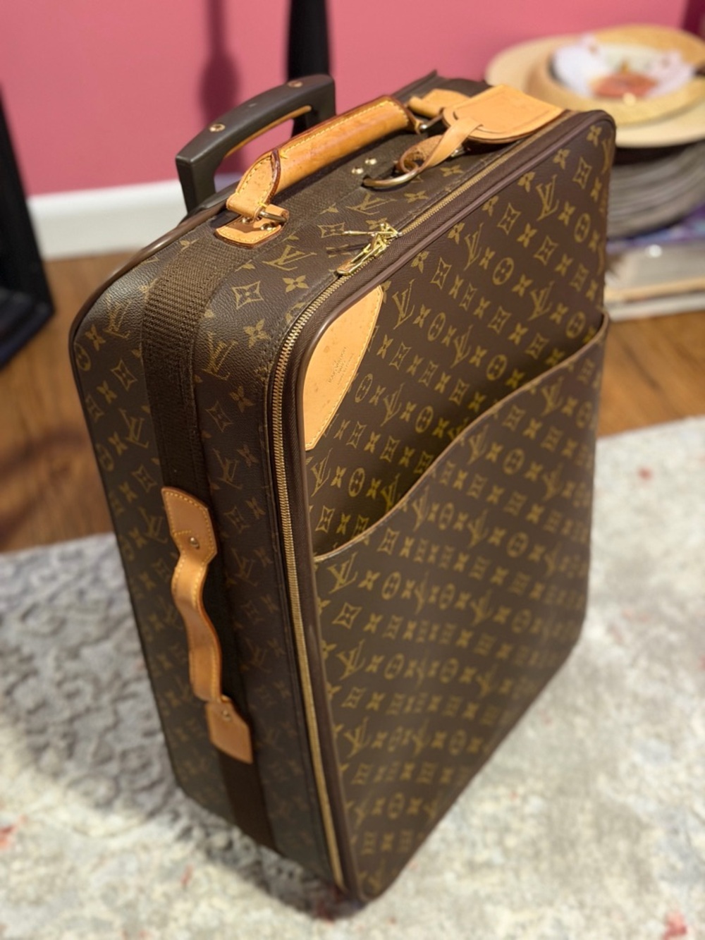 AUTHENTIC LOUIS VUITTON LUGGAGE